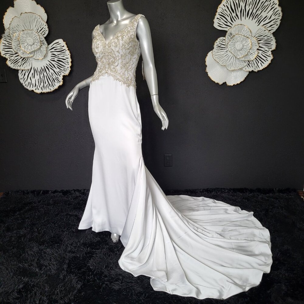 NWT~$1699~IMPRESSION~SZ 6/8~WHITE BEADED EMBROIDERED MERMAID WEDDING DRESS GOWN